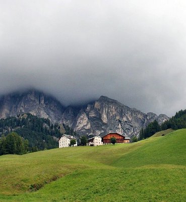 Údolí Val Badia